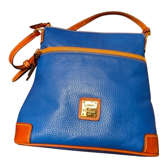 Dooney &‎ Bourke Crossbody in Pebble Grain Leather, Handbag with Adjustab straps - Picture 7 of 10